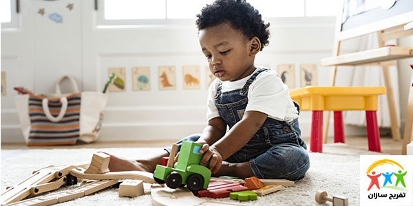 چرا خرید اسباب بازی مناسب نوزاد مهم است؟