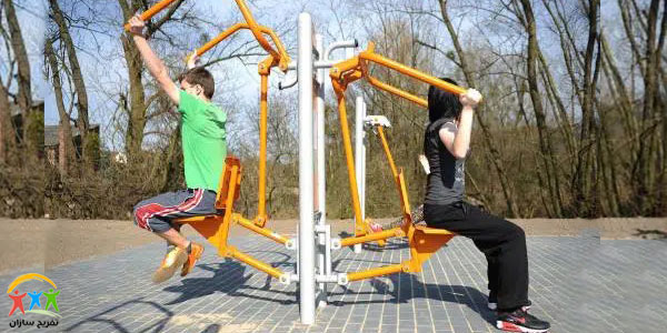 ورزش کردن با دستگاه ورزشی پارکی
