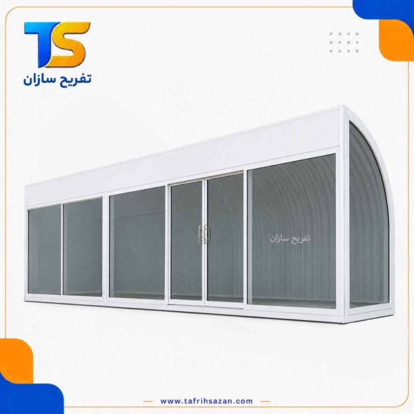 ایستگاه اتوبوس شیشه ای